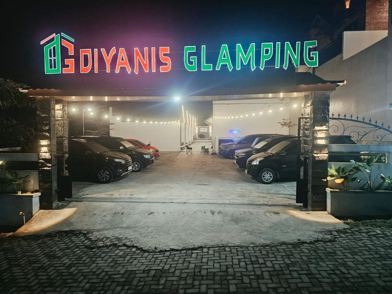 Gerbang Diyanis Glamping